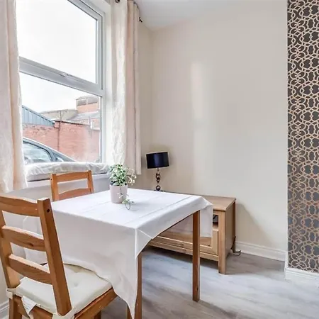 Beautiful 2 Bed House, South Belfast. 7 Minutes City Centre. Exterior photo