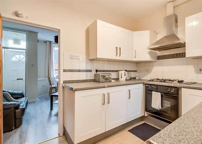 Beautiful 2 Bed House, South Belfast. 7 Minutes City Centre.